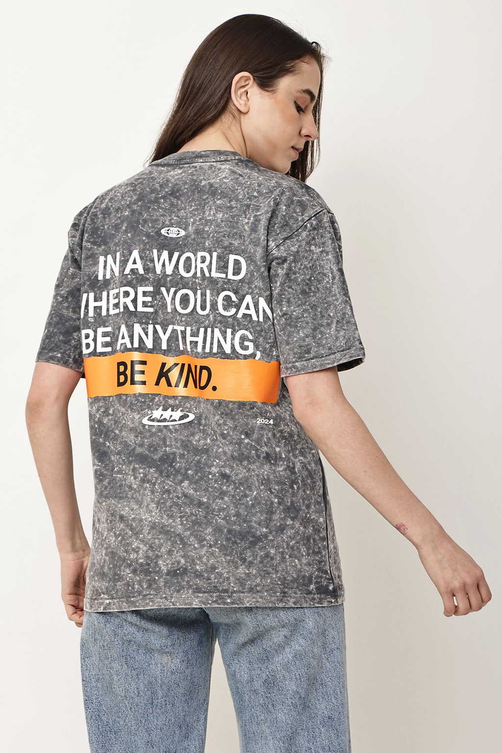 BE KIND Stone Washed WOMENS Oversized T-Shirt - GRAVELLO